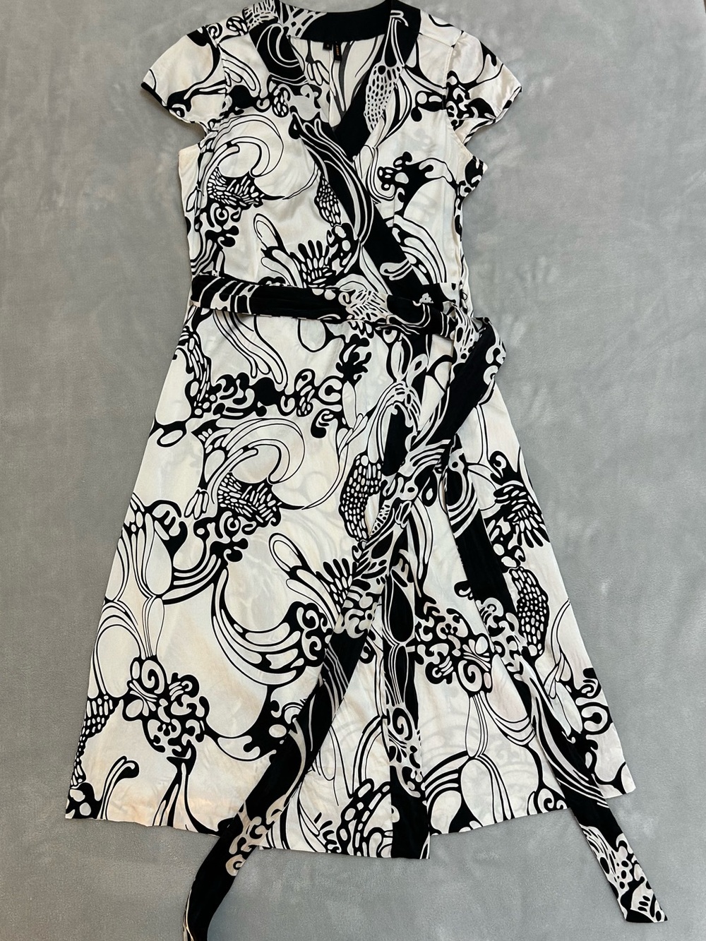 Vintage Harari Black & White Printed Silk Wrap Dress - Women Small